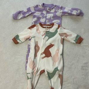 Never worn fleece footie pjs!!!